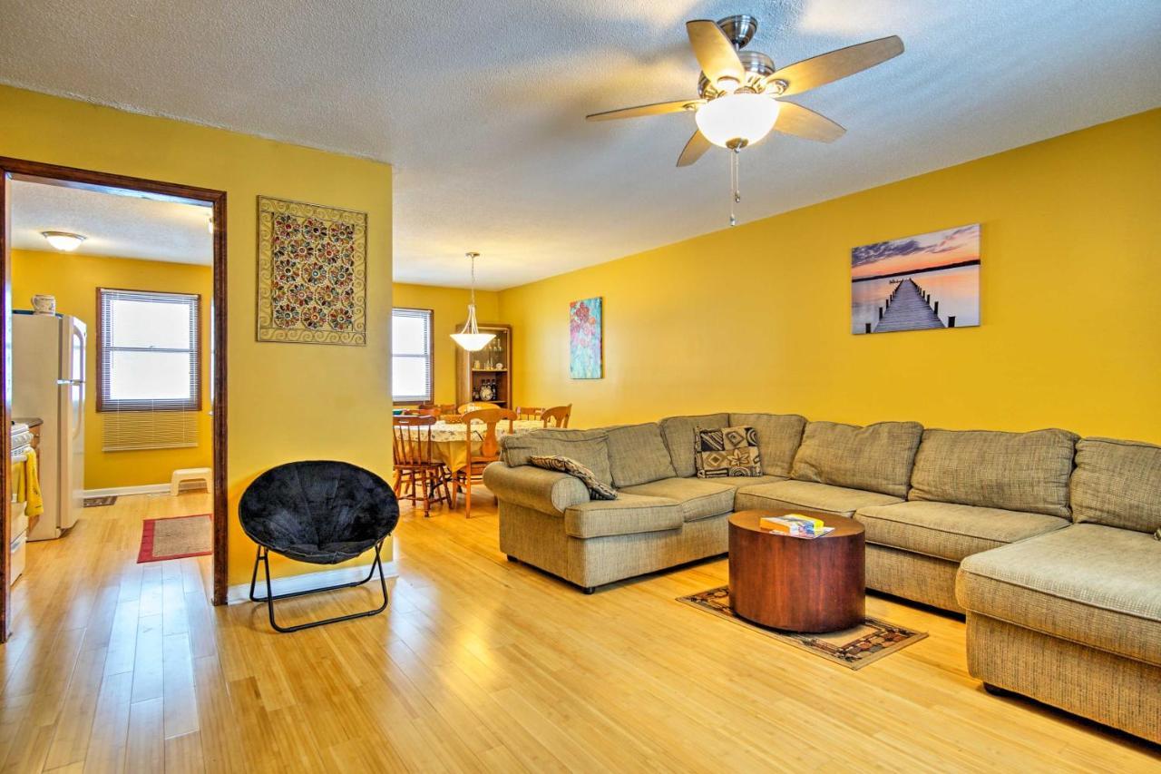 Wooded Twin Lakes Retreat 13 Mi To Lake Michigan! Exterior photo